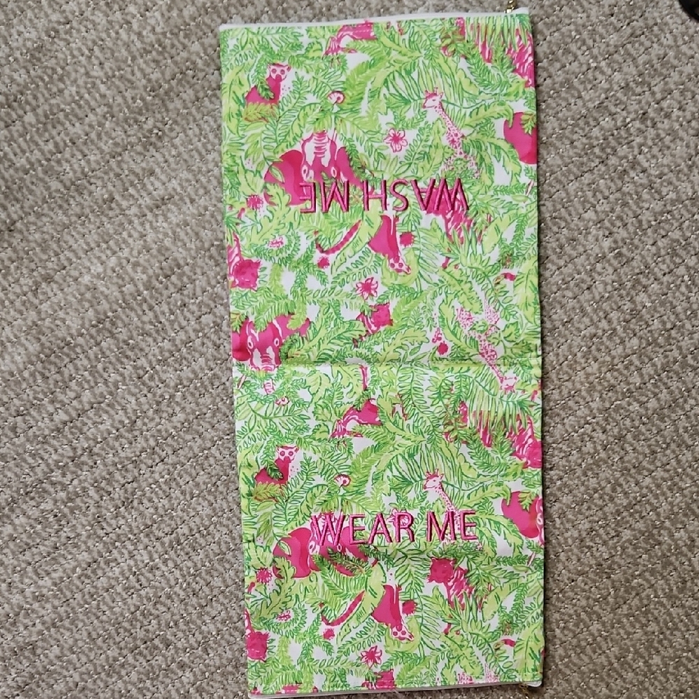 Lilly Pulitzer Wash Me/Wear Me Travel Bag